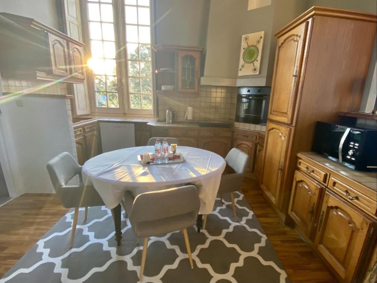 Hotel Particulier Chateau Des Marais Proximite Et Vue Sur Le Lac De Grand Lieu Saint-Philbert-de-Grand-Lieu Екстериор снимка
