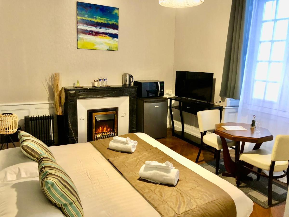 Hotel Particulier Chateau Des Marais Proximite Et Vue Sur Le Lac De Grand Lieu Saint-Philbert-de-Grand-Lieu Екстериор снимка