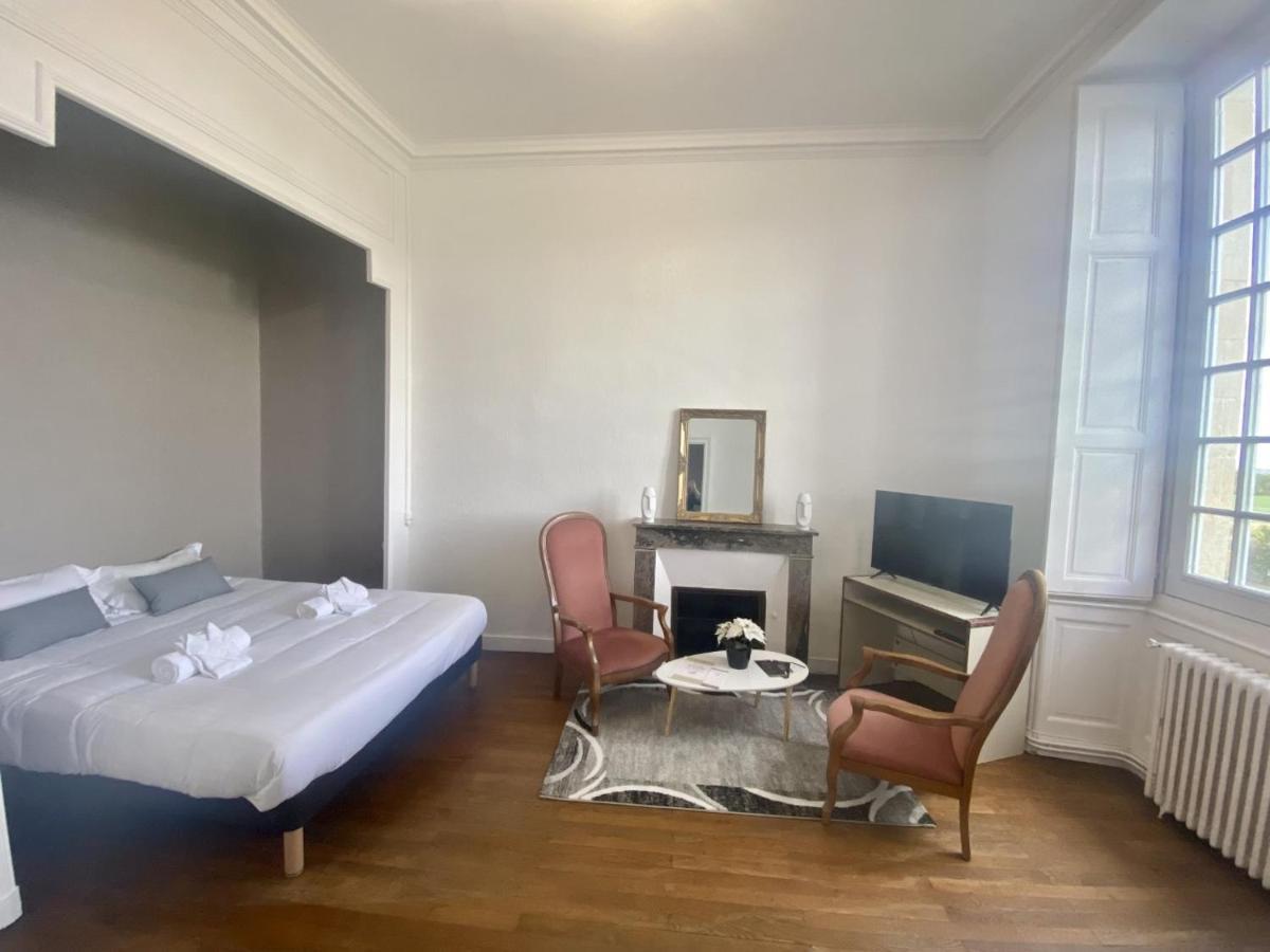 Hotel Particulier Chateau Des Marais Proximite Et Vue Sur Le Lac De Grand Lieu Saint-Philbert-de-Grand-Lieu Екстериор снимка