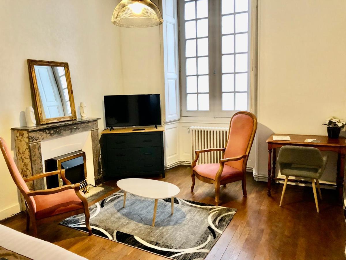 Hotel Particulier Chateau Des Marais Proximite Et Vue Sur Le Lac De Grand Lieu Saint-Philbert-de-Grand-Lieu Екстериор снимка
